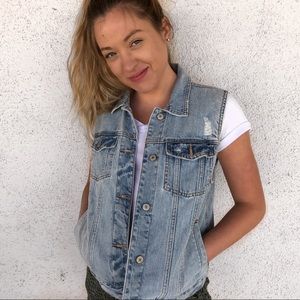 Jean Vest